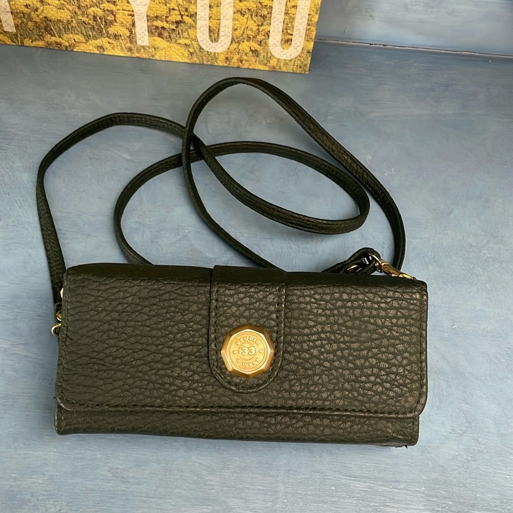 Studio 33 Black Purse glasses holder